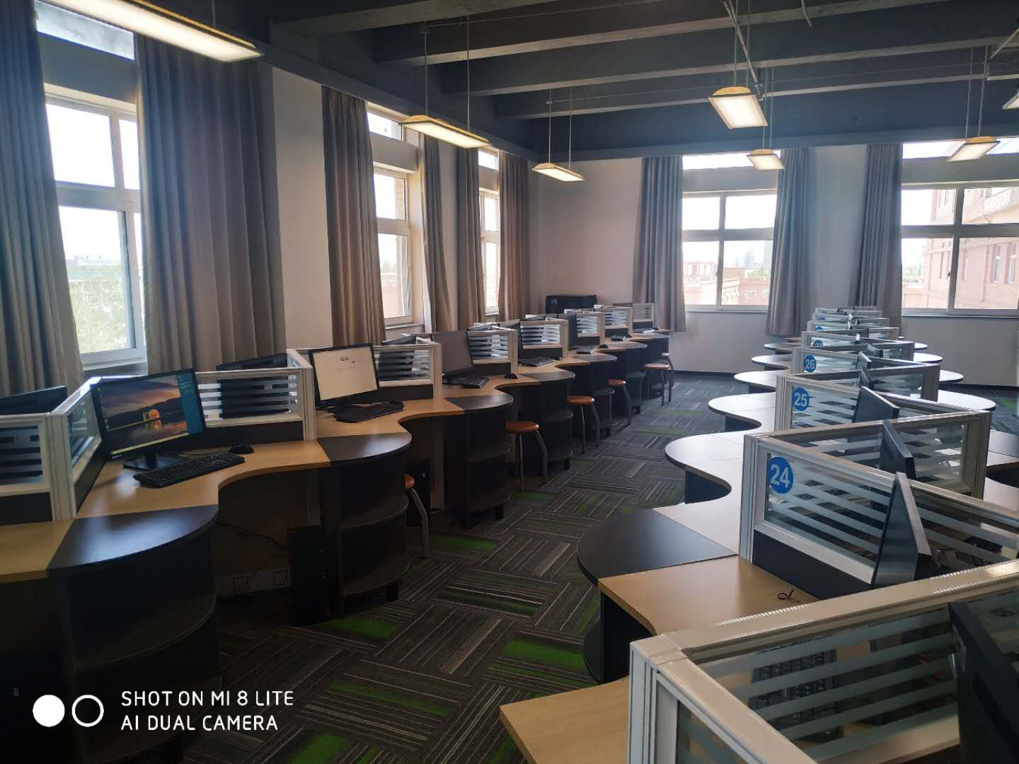 助力國(guó)際學(xué)校，智慧課堂上線！